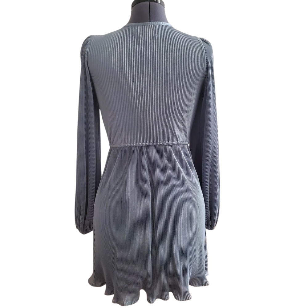 Princess Polly Light Blue Pleated Mini Dress Size 0 - Picture 2 of 5